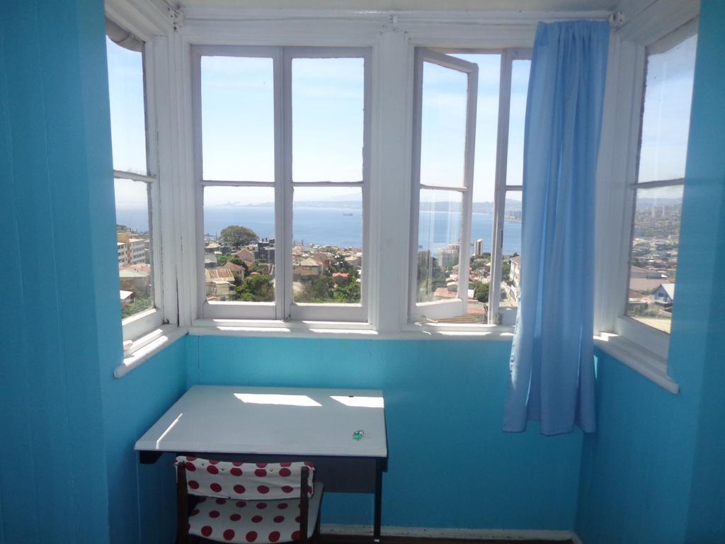 Hostal Faro Azul Valparaiso Ruang foto