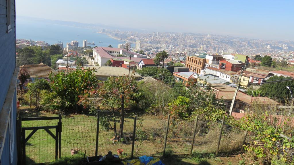 Hostal Faro Azul Valparaiso Bagian luar foto