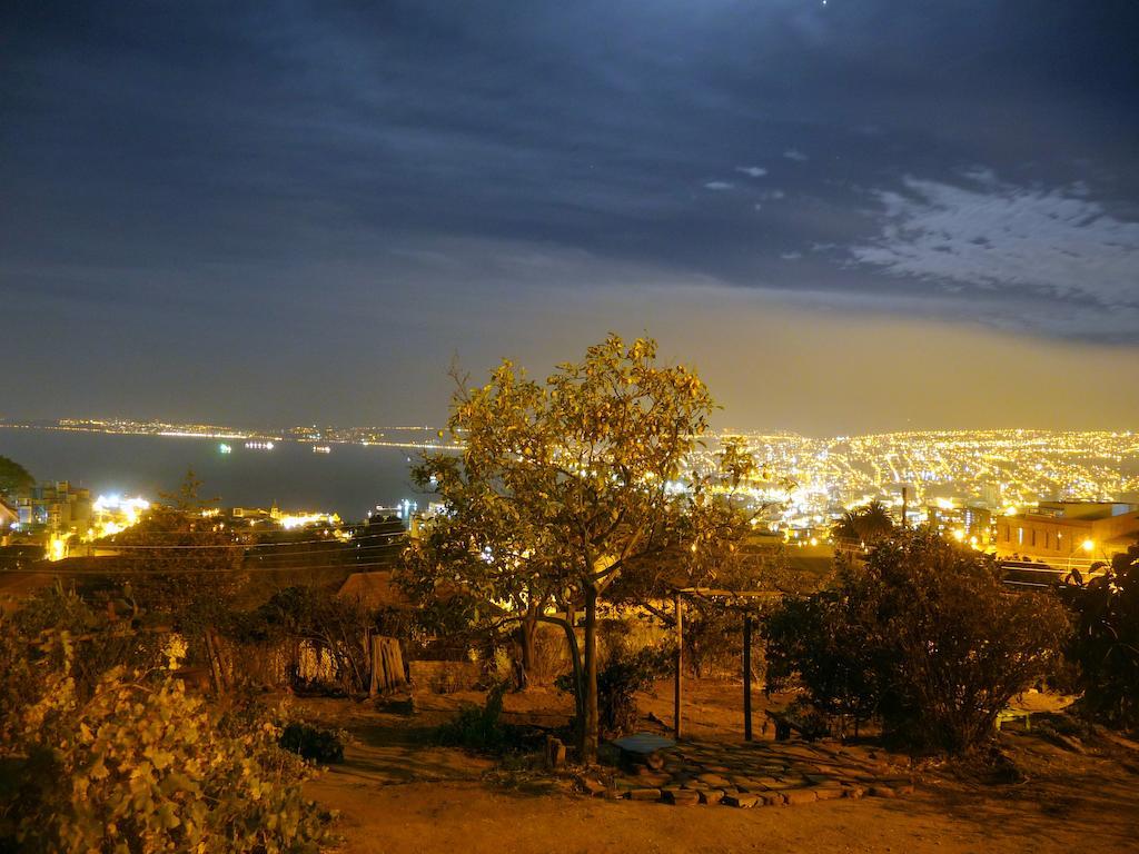 Hostal Faro Azul Valparaiso Bagian luar foto