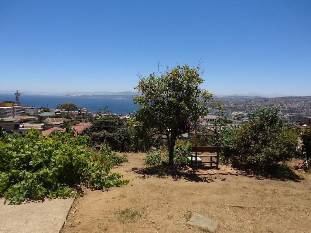 Hostal Faro Azul Valparaiso Bagian luar foto